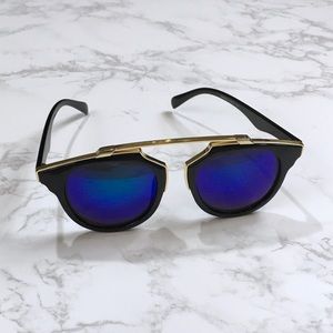Glossy Black and Gold Mirrored Sunglasses